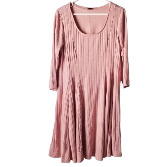 Torrid Pink Fit and Flare 3/4 Sleeve Ribbed Skater Dress Size 1 - Picture 1 of 12